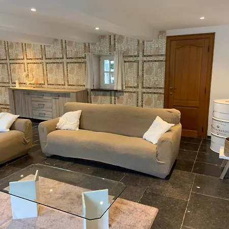 Dom wakacyjny Ancienne Maison Renovee Au Calme