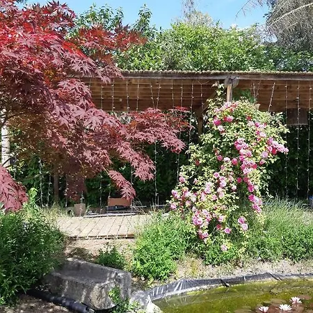 Dom wakacyjny Ancienne Maison Renovee Au Calme *